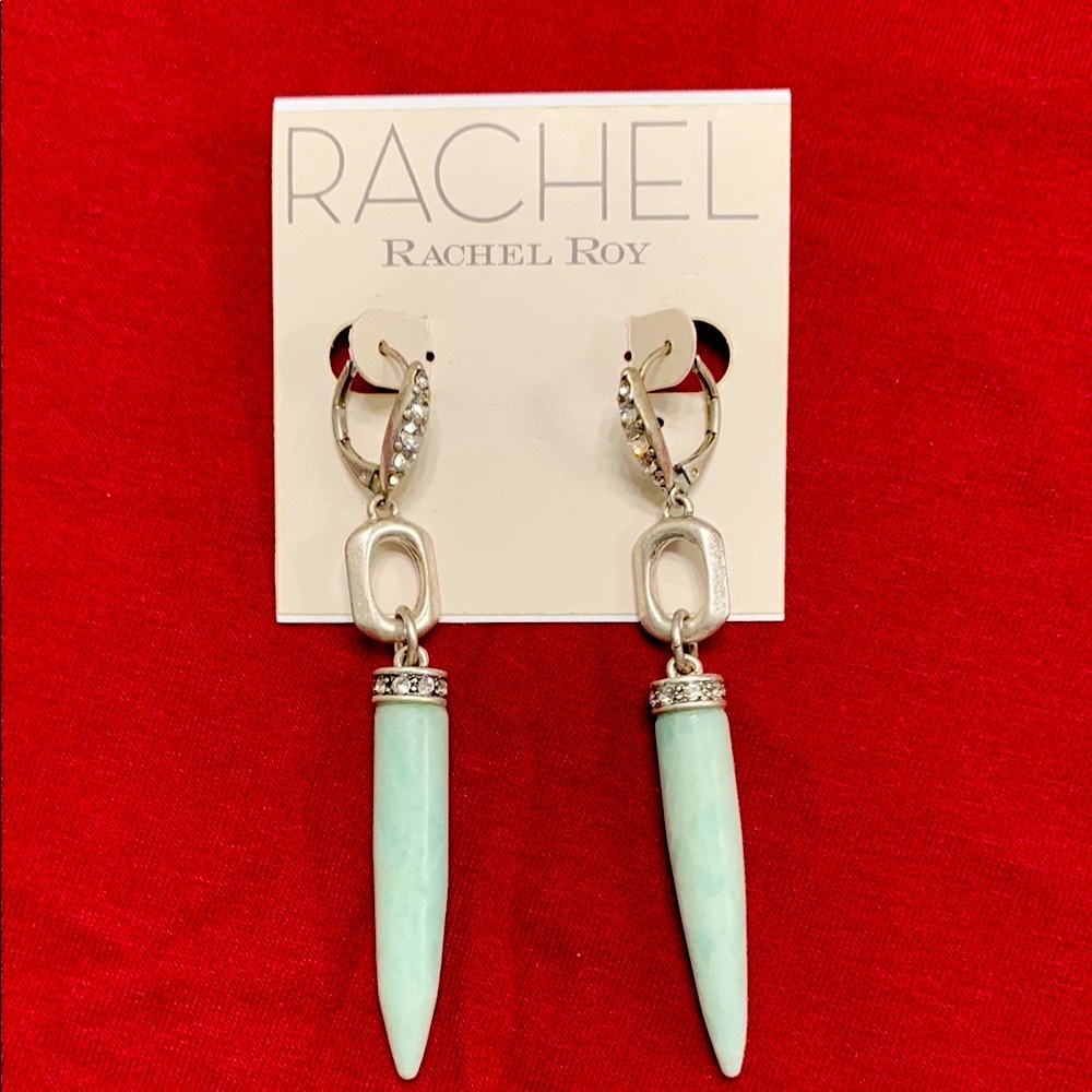 NWT Elegant Mint Dangle Earrings